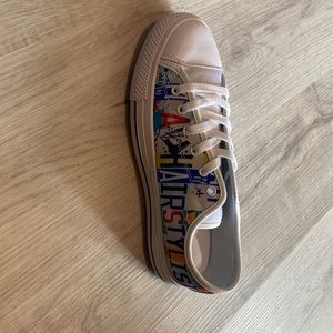 Hairstylist shoes size 8 brand new never worn